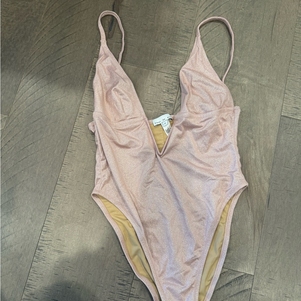 Fleur de Mal one piece v neck
